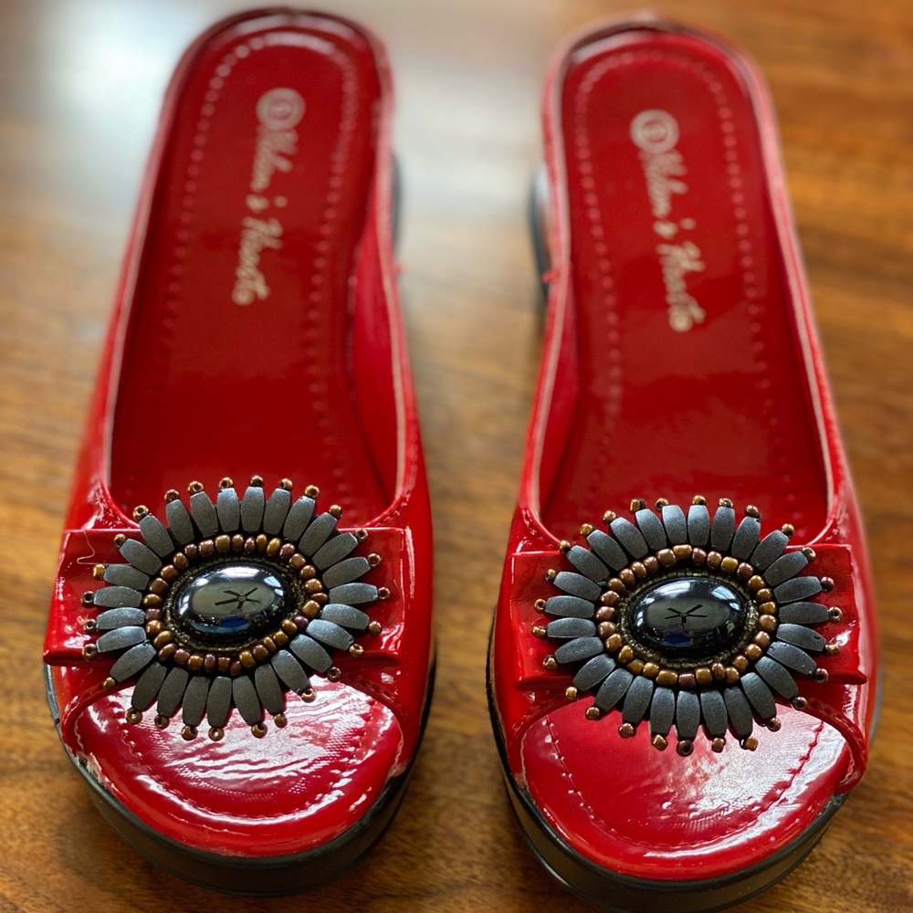 Helen's Hearts Open Toe Wedge Slide Size 6